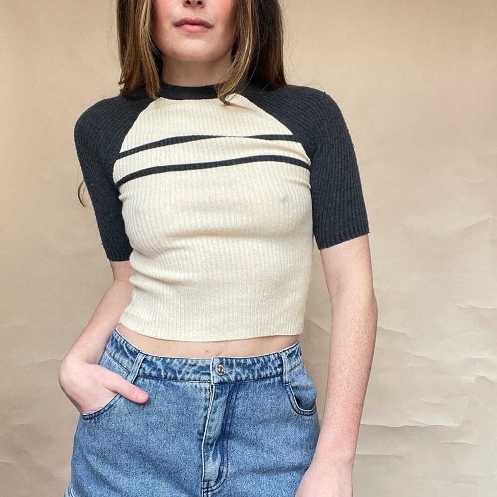 NWT BDG CREAM 3/4 sleeve beige gray sweater retro size M